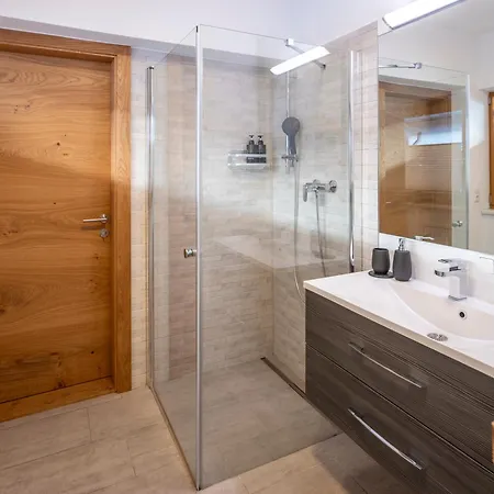 روزا سانكت يوهان ان تيرو